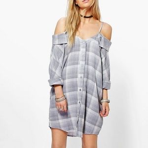 Boohoo - Harlow cold shoulder plaid shirt dress